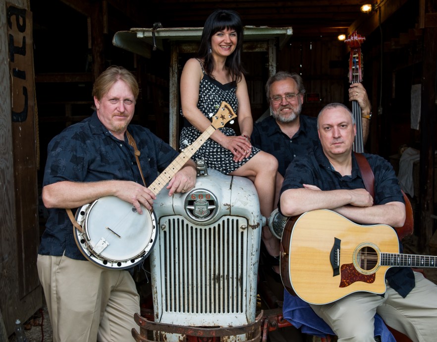 Good Knights - tractor